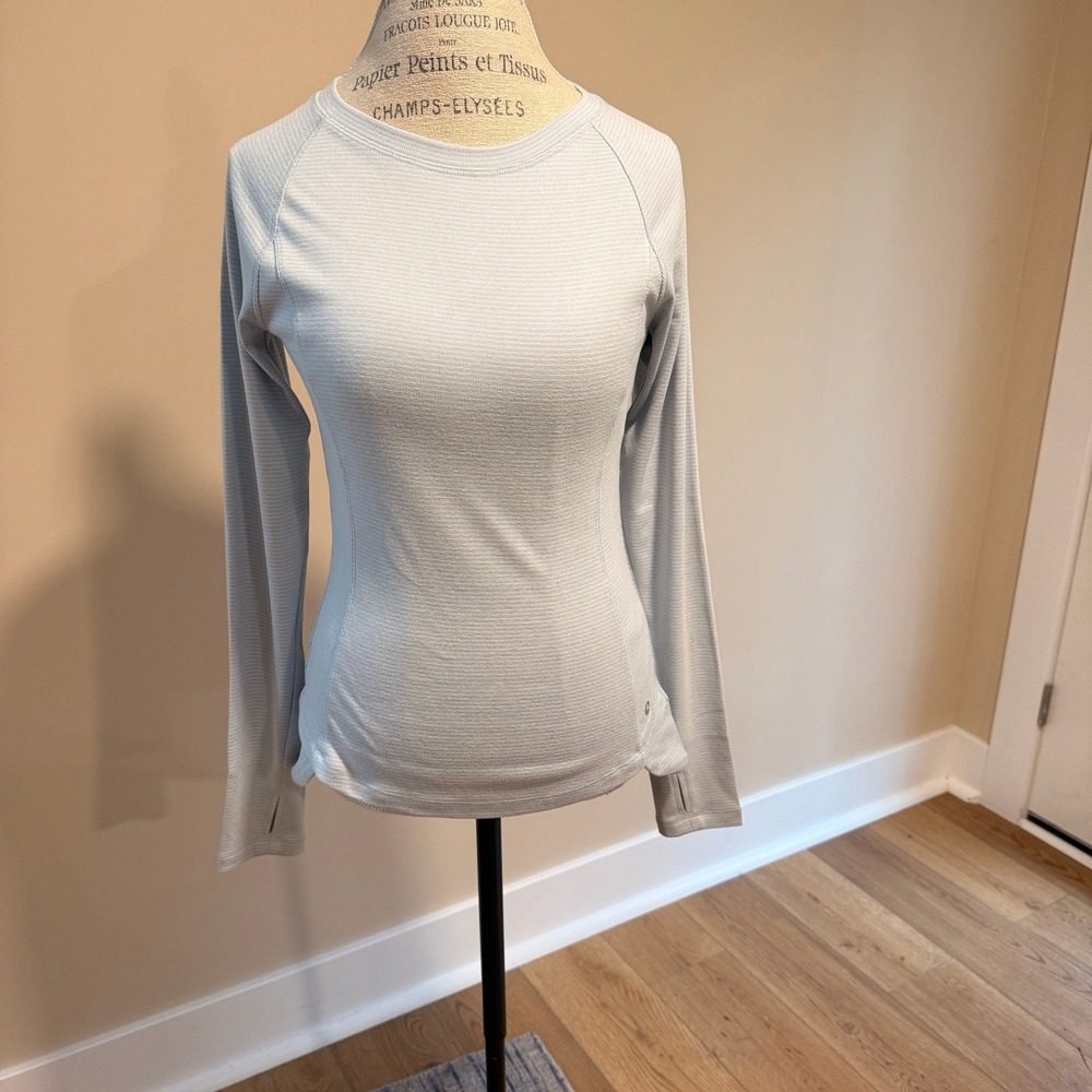 Avalanche Women's Blue/White Athletic Long Sleeve Shirt Size S